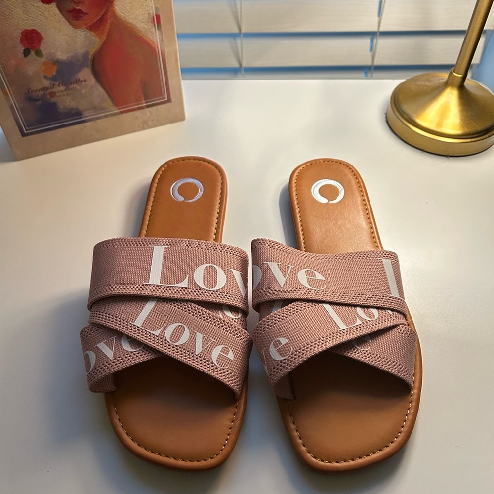 PINK CRISSCROSS LOVE SANDALS